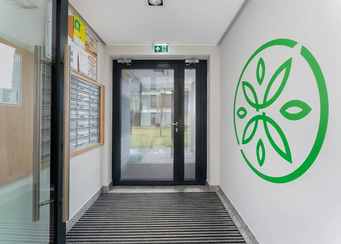 Czerwone Maki Deluxe By Bookinghost Krakow